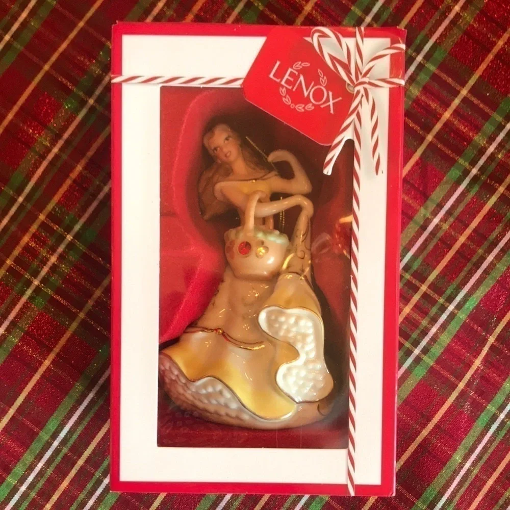 Brand New Lenox Disney Showcase Princess Belle Christmas Tree Ornament